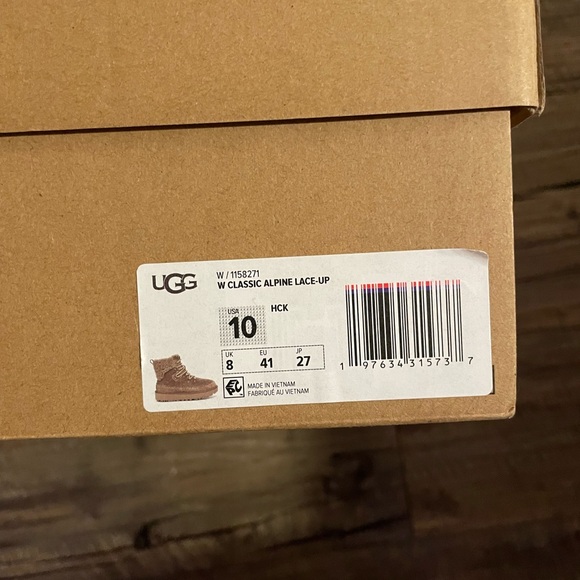 UGG Classic Alpine Lace-Up size 10 - Picture 6 of 7